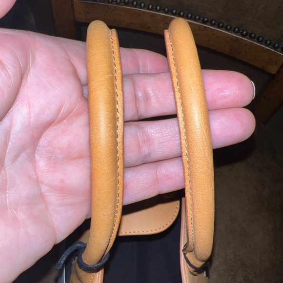 Claudia Firenze | Genuine Leather Crossbody Satchel - Picture 11 of 11